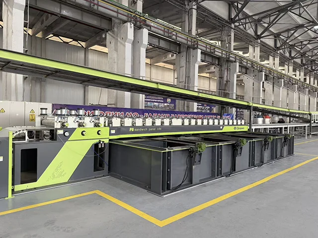Производственная линия сэндвич-панелей из цветной стали с полиуретановым наполнителем