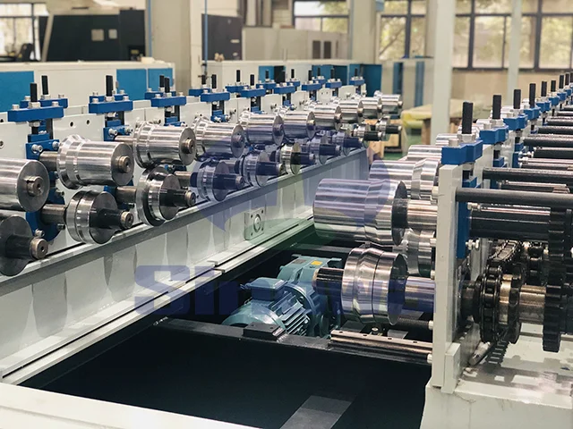 Производственная линия по производству облицованных сэндвич-панелей с наполнителем из каменной ваты